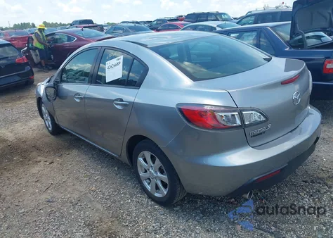 2011 Mazda Mazda3 I Touring z USA, uszkodzony, nr VIN JM1BL1VG7B1380317